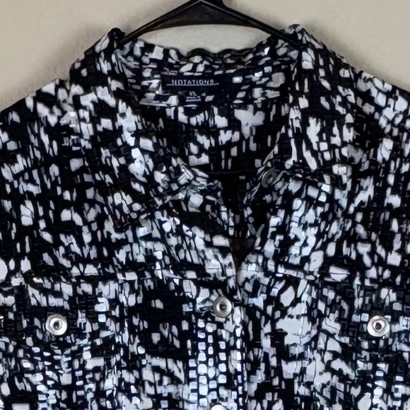 Notations Black/Off White Long Sleeve Lightweight Jacket w/ Clear Overlay Sequin - Picture 2 of 12